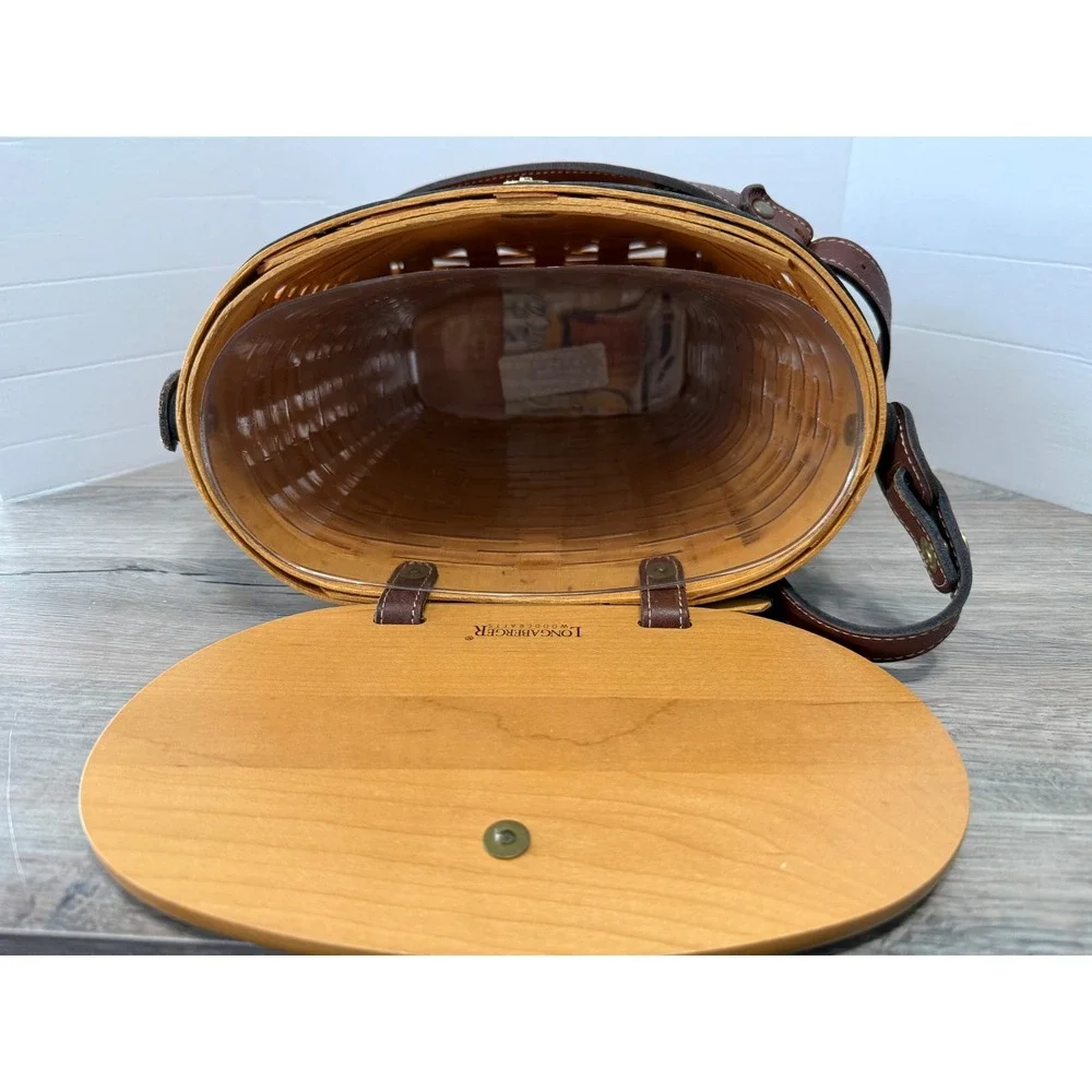 Longaberger 2000 Country Estates Lg. Saddlebrook Basket W/Protector, Strap & Tag